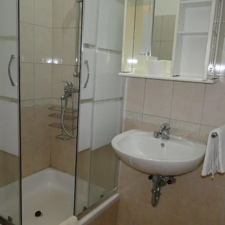 Laguna 2 Fuer 4 Personen By Interhome *