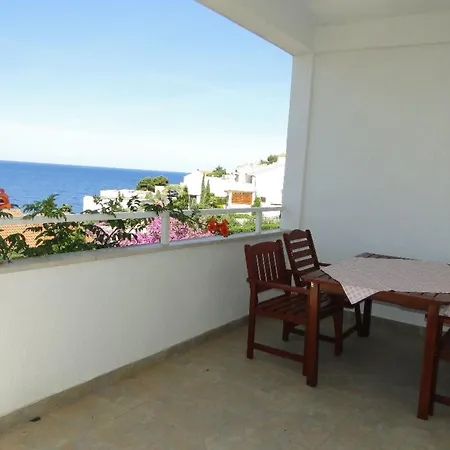 Laguna 2 Fuer 4 Personen By Interhome דירה