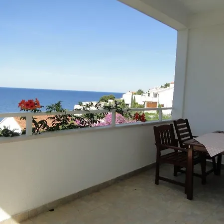 Laguna 2 Fuer 4 Personen By Interhome דירה