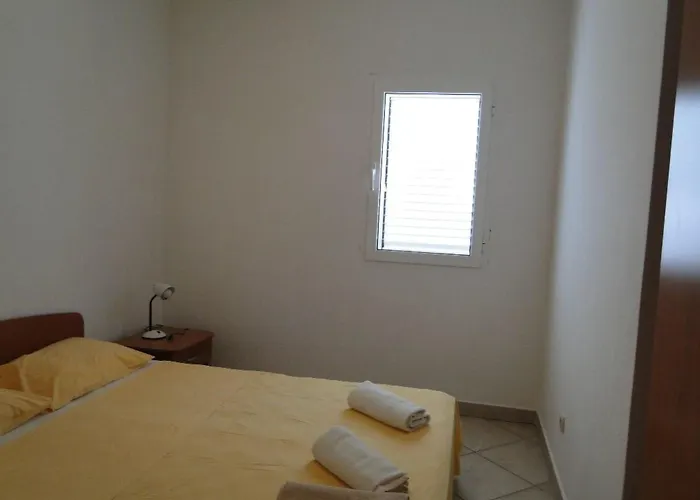 Laguna 2 Fuer 4 Personen By Interhome *